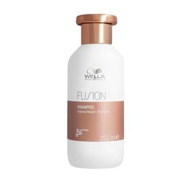 Wella Professionals Fusion Shampoo, Regeneration & Repair Shampoo, 250ml Wella Professionals Fusion Shampoo, Regeneration & Repair Shampoo, 250ml